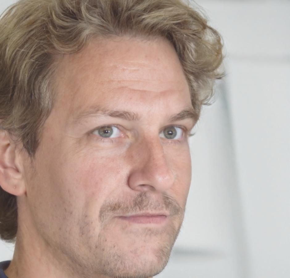 Retrato de Mikel Urdangarín, instructor del programa de modelado financiero